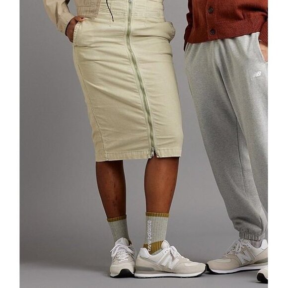 Women's 574 v3 Evergreen Suede Retro Lifestyle Sneakers Color Nimbus Cloud ReV - Picture 8 of 8